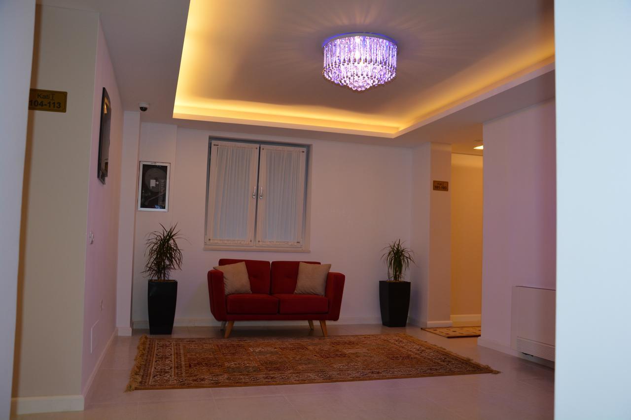 Hotel Turizem Shkelzeni Bajram Curri Exterior photo